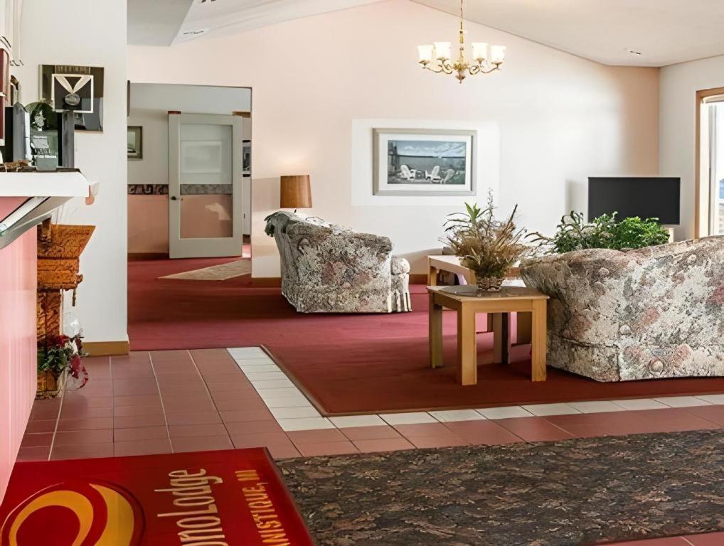 Econo Lodge Lakeshore Manistique Buitenkant foto