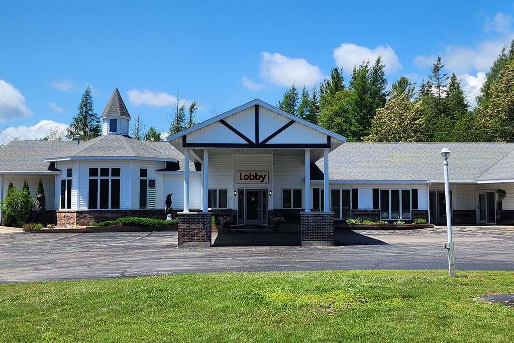 Econo Lodge Lakeshore Manistique Buitenkant foto