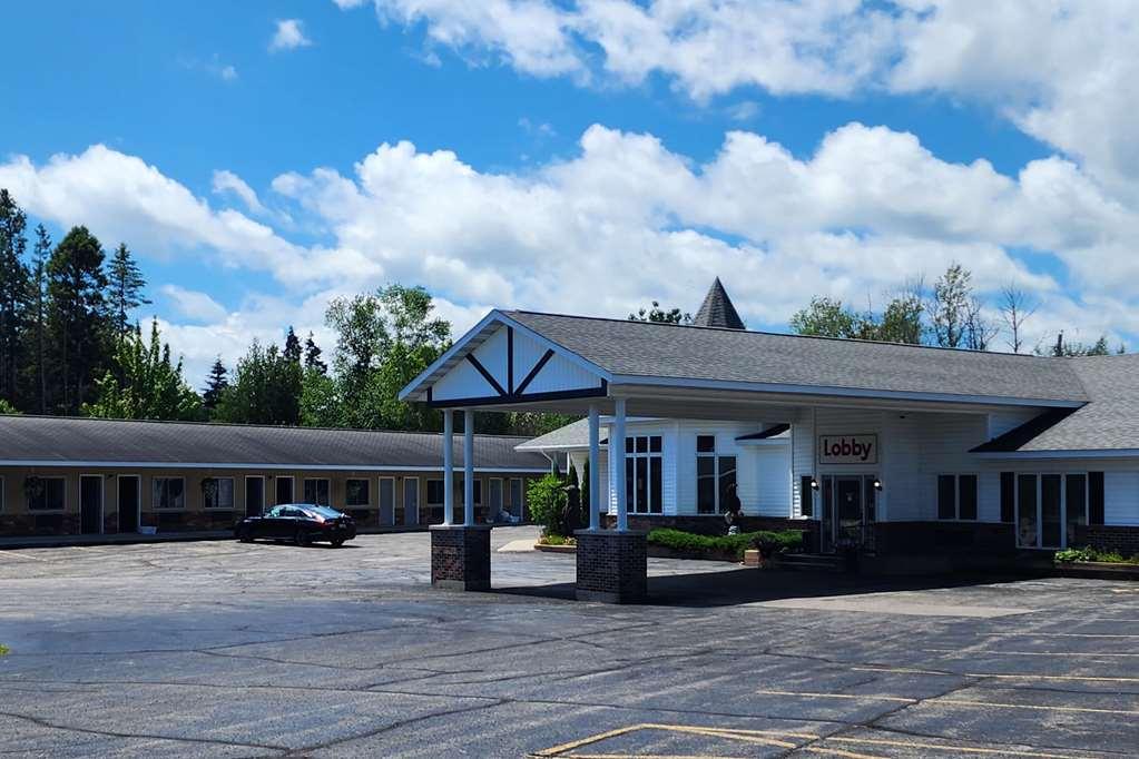 Econo Lodge Lakeshore Manistique Buitenkant foto