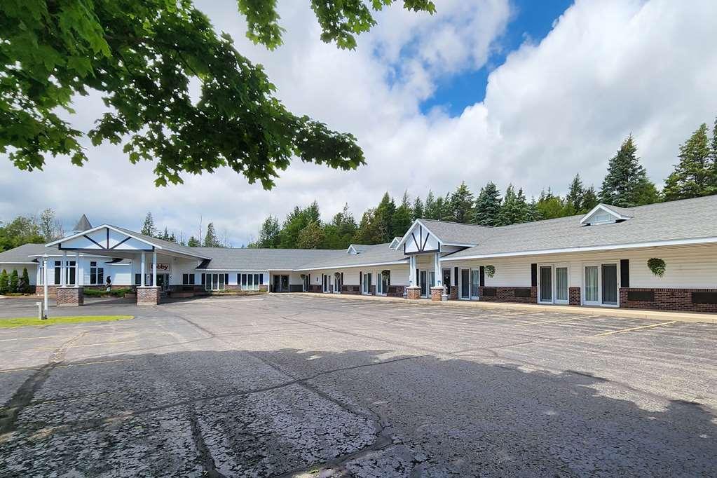 Econo Lodge Lakeshore Manistique Buitenkant foto