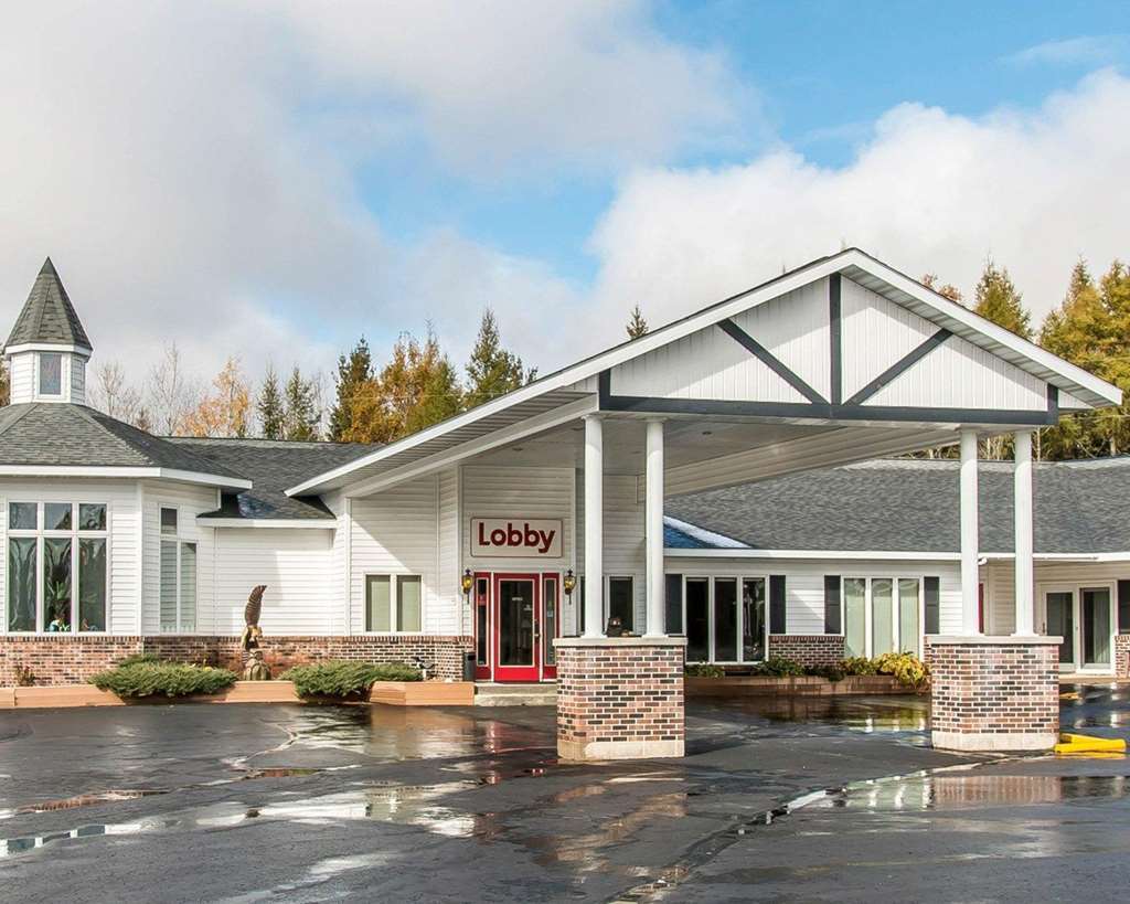 Econo Lodge Lakeshore Manistique Buitenkant foto