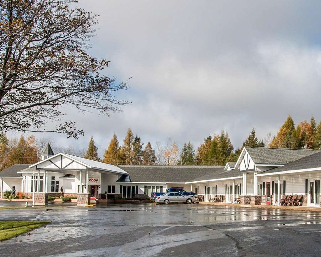 Econo Lodge Lakeshore Manistique Buitenkant foto